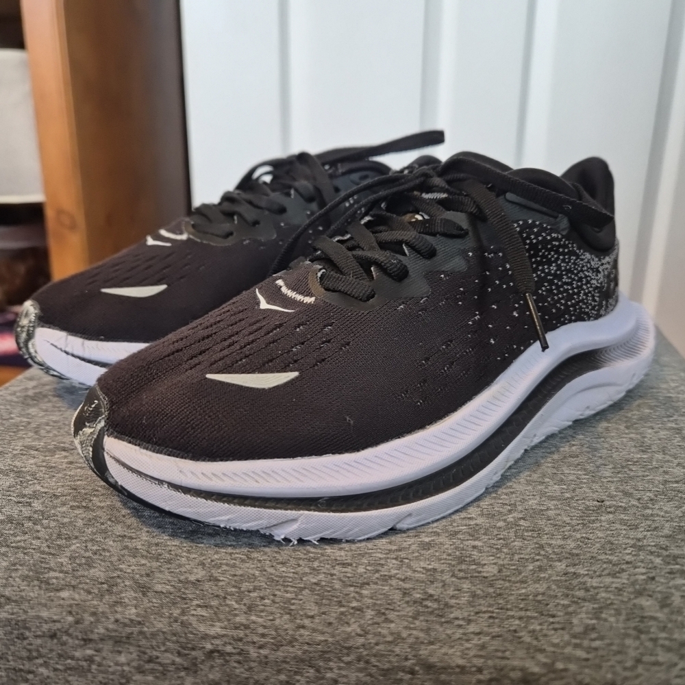 Women's Hoka One One Womens Kawana (1123164) "Blk/Wht" Running Shoe's Sz. 7 (2E)